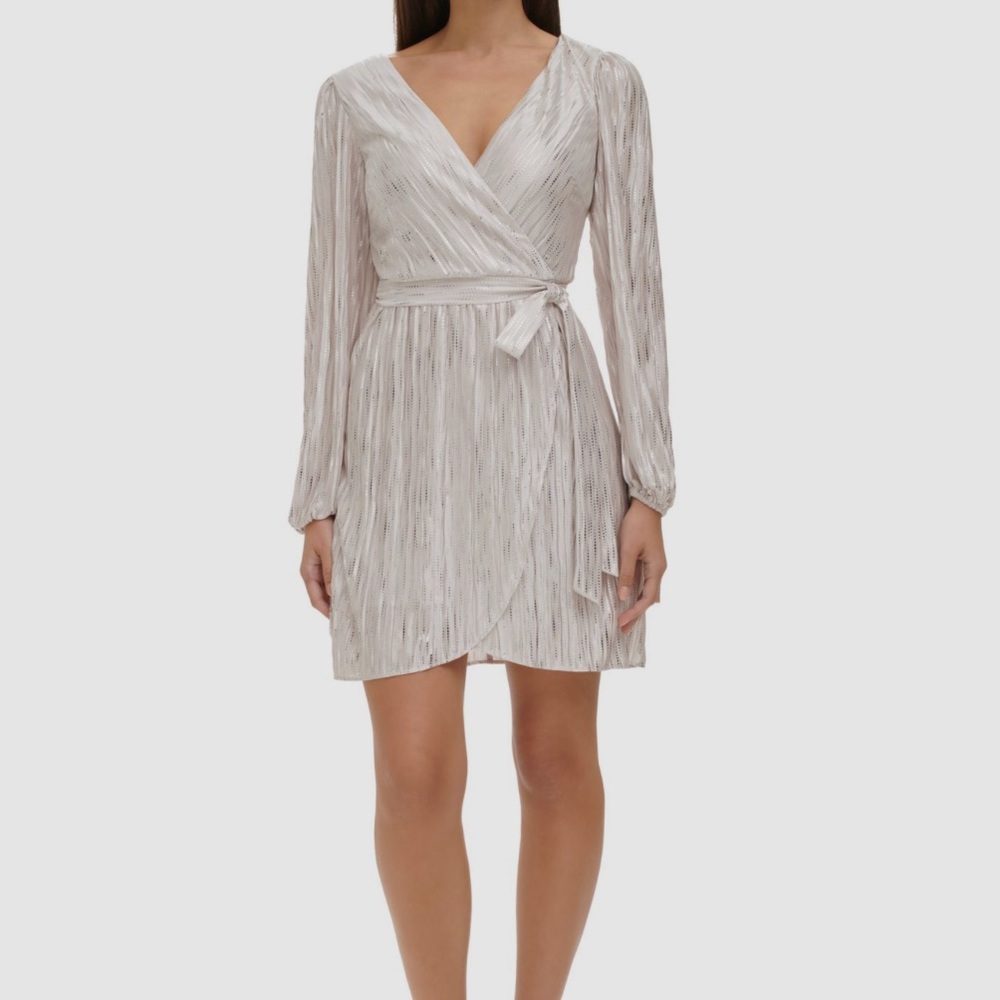 Guess silver , Satin Dress size 6